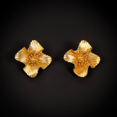 Flower shaped vintage gold earrings - #1